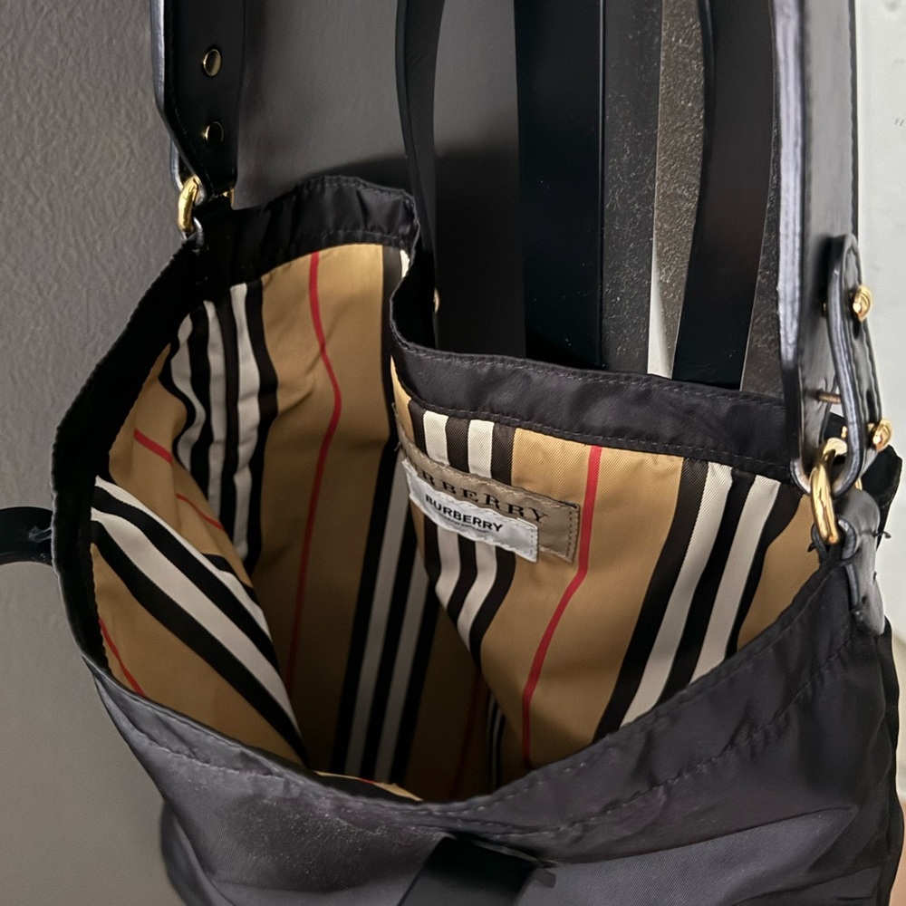 Burberry Black and Tan Shoulder Bag